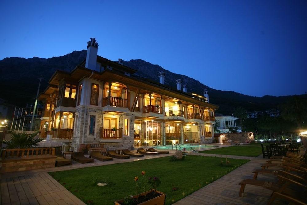 Kerme Ottoman Konak อัคยาคา ภายนอก รูปภาพ